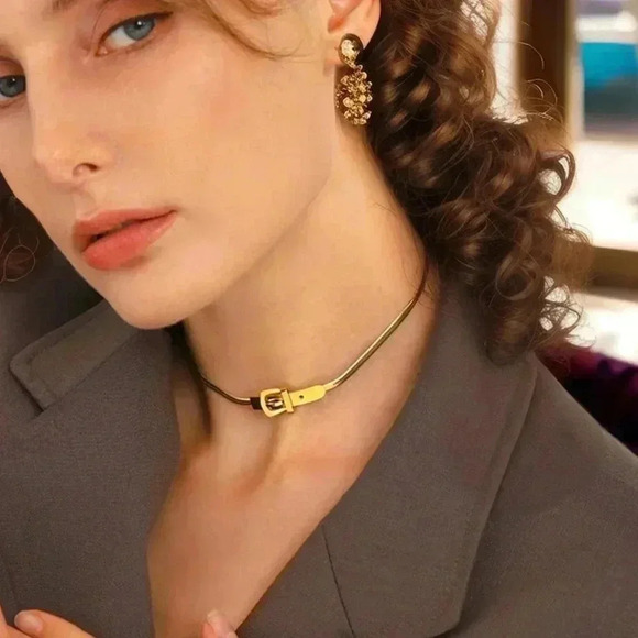 🆕️Buckle Choker Trendy Statement Necklace 18K Gold Plated Stainless Steel - Picture 4 of 12